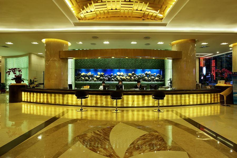 Shenzhen Luohu Hongfeng Hotel Екстер'єр фото